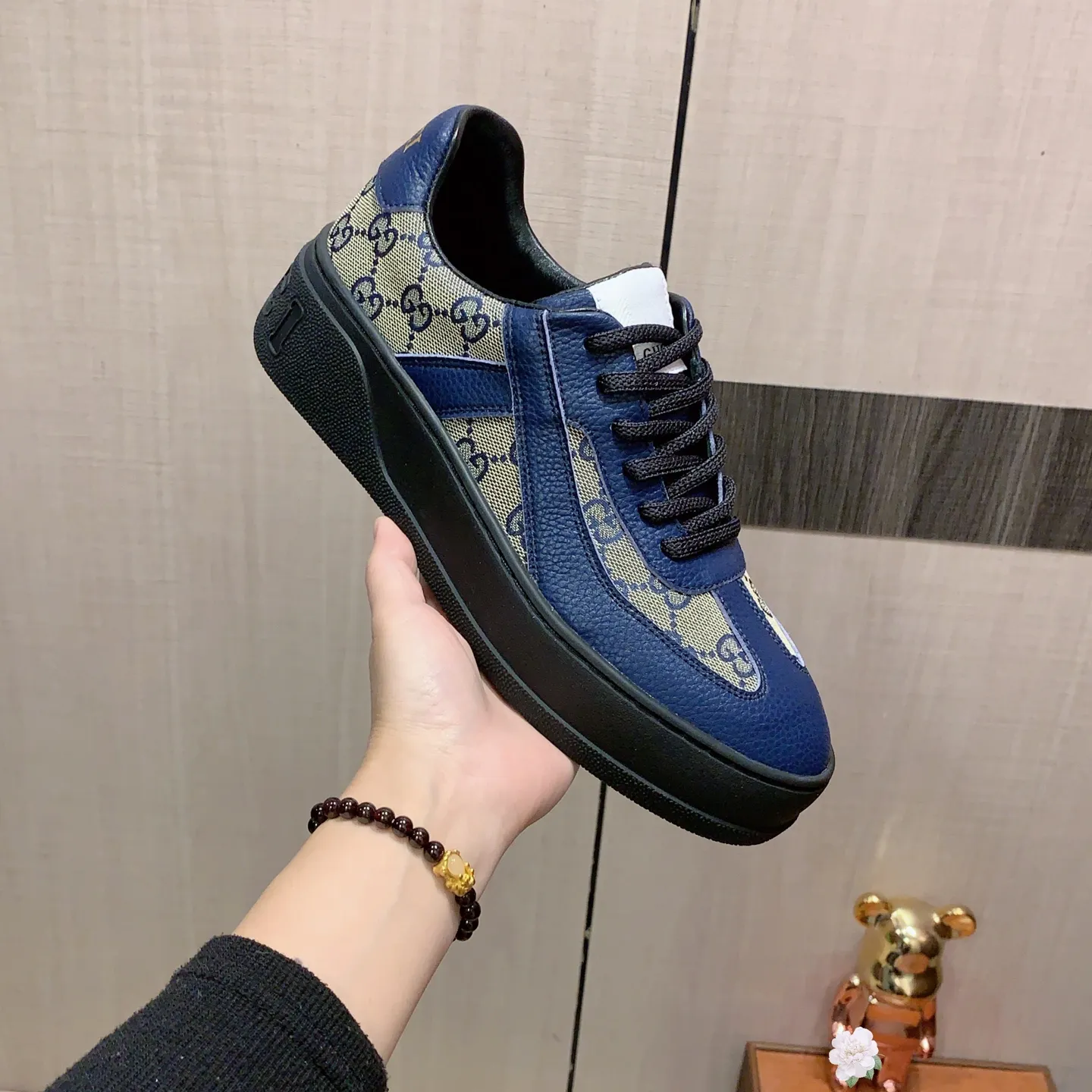 Men's men's shoes💰420💰💰🎩🎩[Lightning][Lightning] "GUCCI*" The latest and most popular casual sports shoes, top brand [seduce] luxury ~ purchasing agent, top quality ~. [Strong] The upper is made of imported breathable cowhide with material ➕ breathable sheepskin feet (•) and fine workmanship. The original stylish and stylish soft rubber wear-resistant and non-slip outsole is light and comfortable on the feet. The real thing looks better when photographed in person. 012: code: 38-44, can be customized to 45, 3️⃣ colors are available